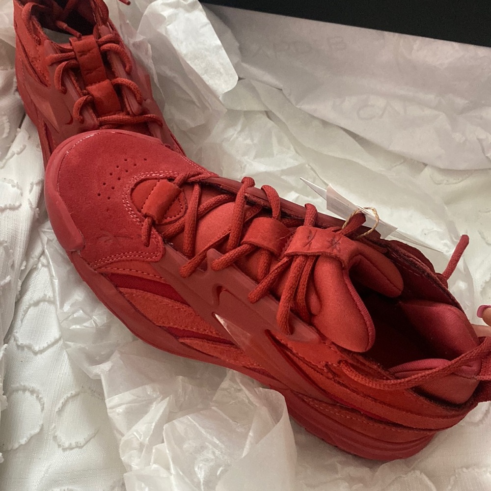 Cardi B Reebok - Picture 3 of 4